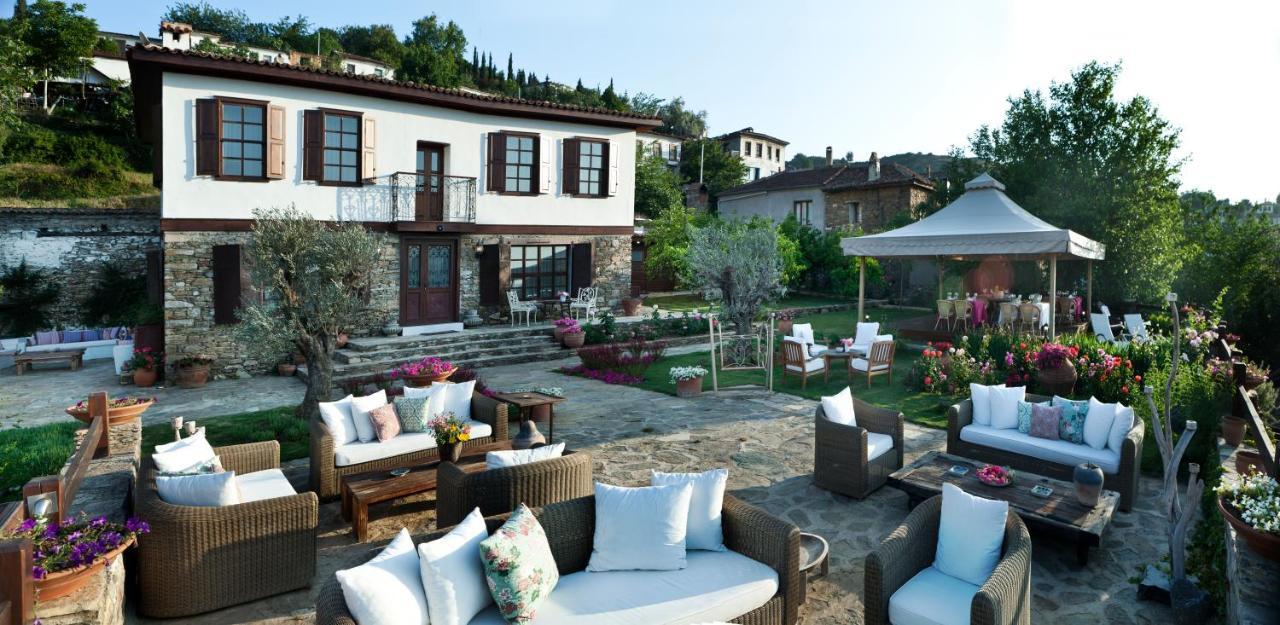 Gullu Konaklari Selçuk Bagian luar foto